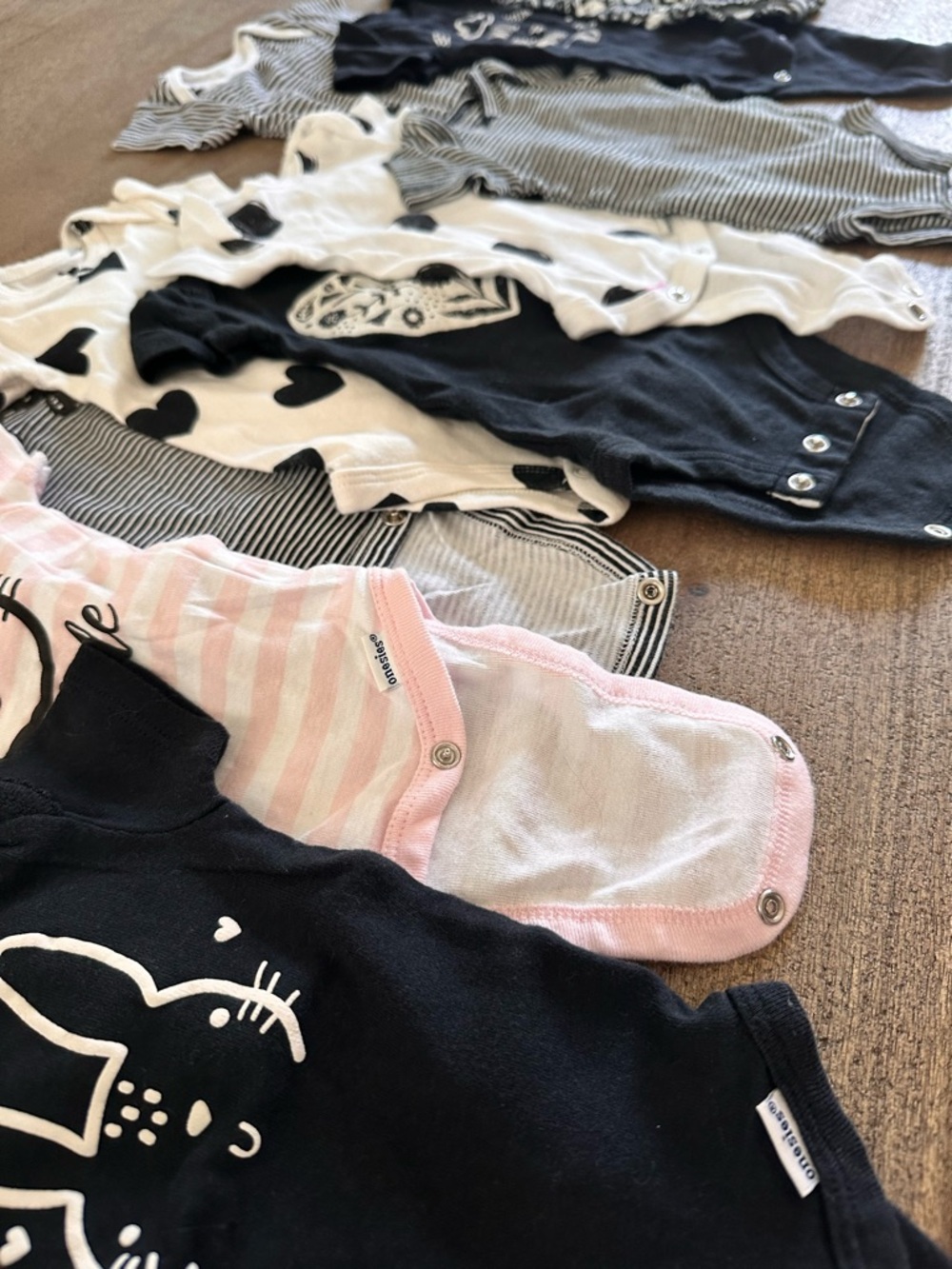 Carter's Baby One-Piece Bodysuit Lot in Black, White, Pink - Picture 2 of 3
